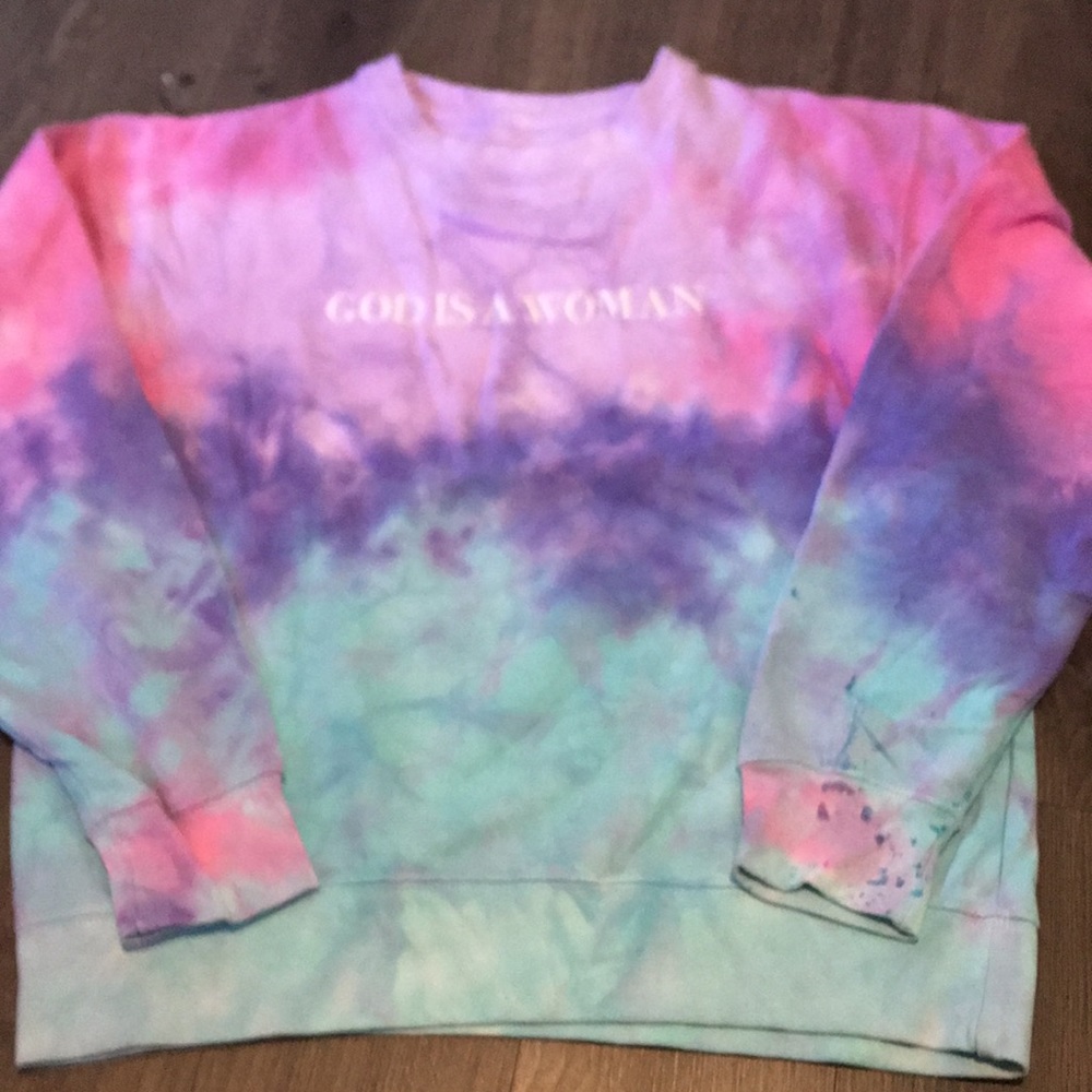 Ariana Grande crewneck Sz M